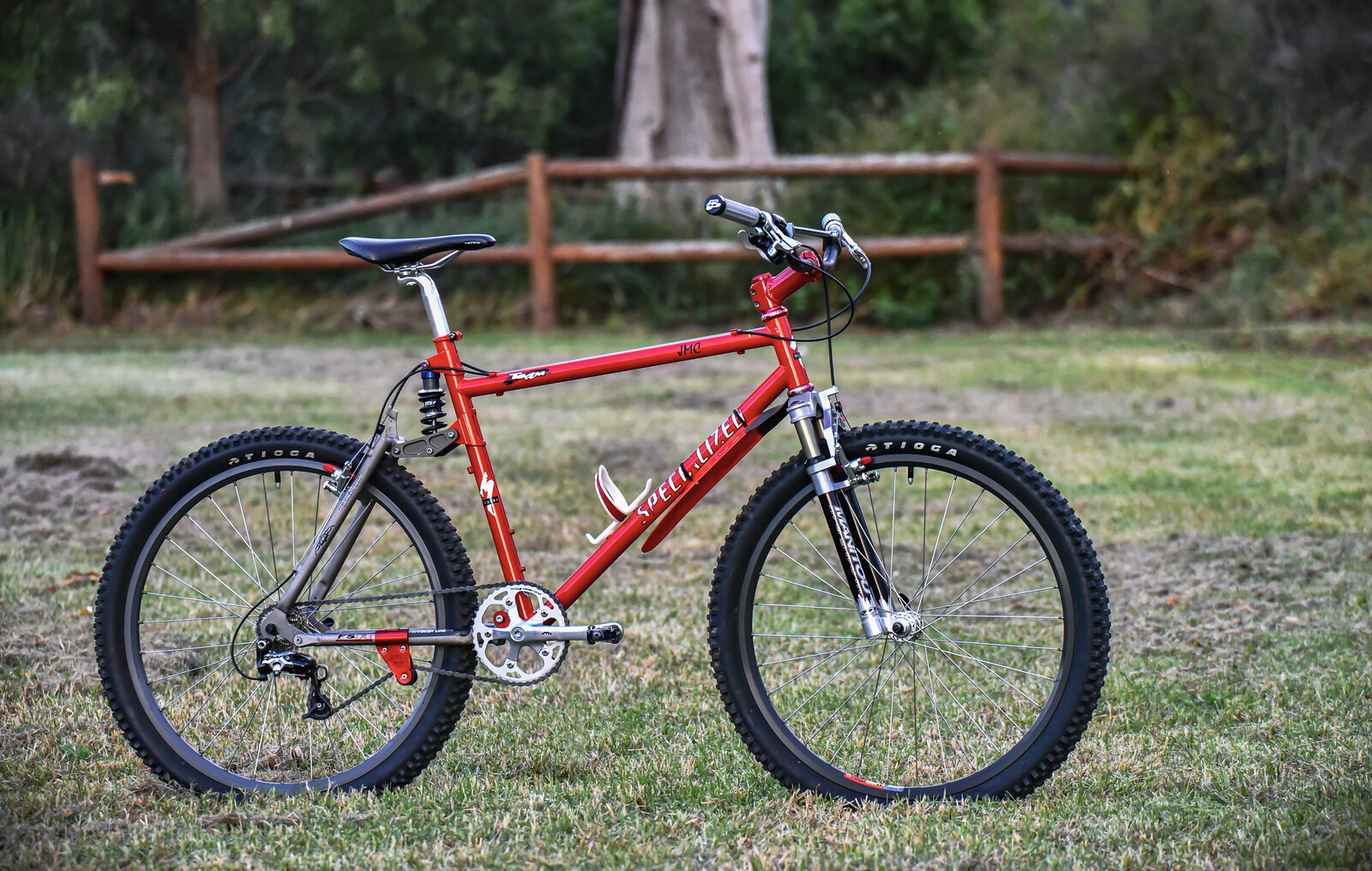 Specialized Stumpjumper FSR 1995年OLD MTB Specialized Stumpjumper 1995 - Vital Bike of the Day April